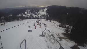 Snow park Paprsek - Lanovka - pohled dolů - 14.3.2023 v 16:50