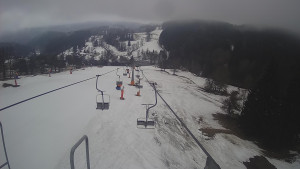Snow park Paprsek - Lanovka - pohled dolů - 14.3.2023 v 17:35