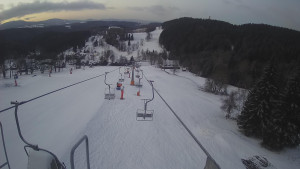 Snow park Paprsek - Lanovka - pohled dolů - 16.3.2023 v 05:50