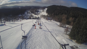 Snow park Paprsek - Lanovka - pohled dolů - 16.3.2023 v 08:00