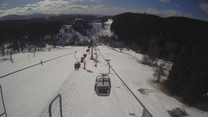 Snow park Paprsek - Lanovka - pohled dolů - 16.3.2023 v 10:15