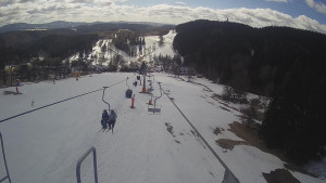 Snow park Paprsek - Lanovka - pohled dolů - 16.3.2023 v 11:55