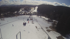 Snow park Paprsek - Lanovka - pohled dolů - 16.3.2023 v 13:10