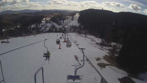Snow park Paprsek - Lanovka - pohled dolů - 16.3.2023 v 13:35