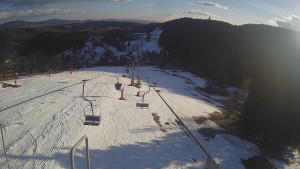 Snow park Paprsek - Lanovka - pohled dolů - 16.3.2023 v 16:40