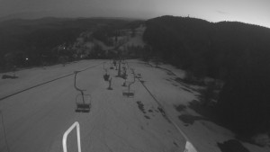 Snow park Paprsek - Lanovka - pohled dolů - 16.3.2023 v 18:35