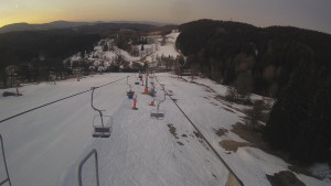 Snow park Paprsek - Lanovka - pohled dolů - 17.3.2023 v 05:40