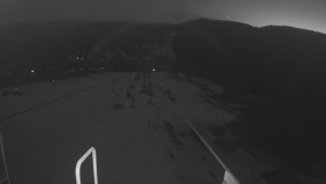 Snow park Paprsek - Lanovka - pohled dolů - 17.3.2023 v 18:45