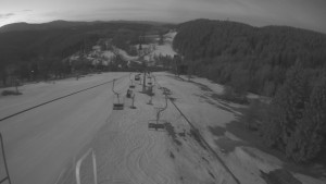 Snow park Paprsek - Lanovka - pohled dolů - 18.3.2023 v 05:30