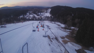 Snow park Paprsek - Lanovka - pohled dolů - 18.3.2023 v 05:45