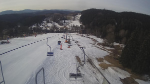 Snow park Paprsek - Lanovka - pohled dolů - 18.3.2023 v 07:45