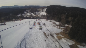 Snow park Paprsek - Lanovka - pohled dolů - 18.3.2023 v 07:55