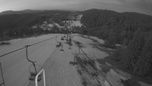 Snow park Paprsek - Lanovka - pohled dolů - 19.3.2023 v 05:25
