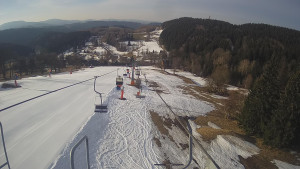 Snow park Paprsek - Lanovka - pohled dolů - 19.3.2023 v 07:30