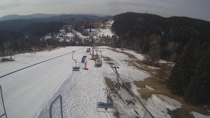 Snow park Paprsek - Lanovka - pohled dolů - 19.3.2023 v 08:00