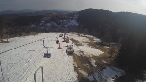 Snow park Paprsek - Lanovka - pohled dolů - 19.3.2023 v 16:00
