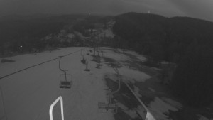 Snow park Paprsek - Lanovka - pohled dolů - 19.3.2023 v 18:40