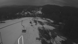 Snow park Paprsek - Lanovka - pohled dolů - 20.3.2023 v 05:25