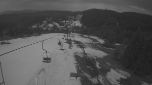 Snow park Paprsek - Lanovka - pohled dolů - 20.3.2023 v 05:35