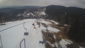 Snow park Paprsek - Lanovka - pohled dolů - 20.3.2023 v 06:20