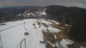 Snow park Paprsek - Lanovka - pohled dolů - 20.3.2023 v 06:45