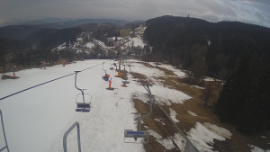 Snow park Paprsek - Lanovka - pohled dolů - 20.3.2023 v 07:00