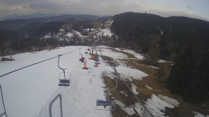 Snow park Paprsek - Lanovka - pohled dolů - 20.3.2023 v 07:30