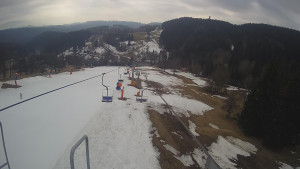 Snow park Paprsek - Lanovka - pohled dolů - 20.3.2023 v 09:45