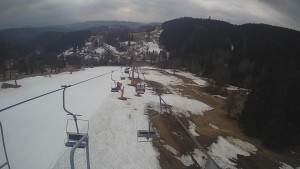Snow park Paprsek - Lanovka - pohled dolů - 20.3.2023 v 10:40