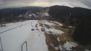 Snow park Paprsek - Lanovka - pohled dolů - 20.3.2023 v 11:40
