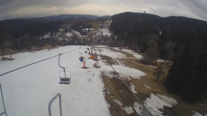 Snow park Paprsek - Lanovka - pohled dolů - 20.3.2023 v 11:45
