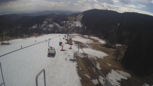 Snow park Paprsek - Lanovka - pohled dolů - 20.3.2023 v 13:35