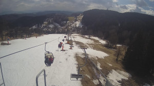 Snow park Paprsek - Lanovka - pohled dolů - 20.3.2023 v 13:45