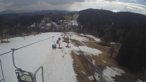 Snow park Paprsek - Lanovka - pohled dolů - 20.3.2023 v 14:25
