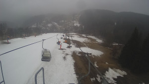 Snow park Paprsek - Lanovka - pohled dolů - 21.3.2023 v 09:55