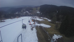 Snow park Paprsek - Lanovka - pohled dolů - 22.3.2023 v 05:50