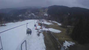 Snow park Paprsek - Lanovka - pohled dolů - 22.3.2023 v 06:00