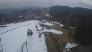 Snow park Paprsek - Lanovka - pohled dolů - 22.3.2023 v 06:15