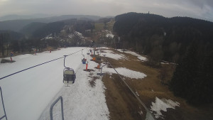 Snow park Paprsek - Lanovka - pohled dolů - 22.3.2023 v 07:00
