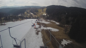 Snow park Paprsek - Lanovka - pohled dolů - 22.3.2023 v 10:35