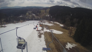 Snow park Paprsek - Lanovka - pohled dolů - 22.3.2023 v 11:40