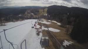 Snow park Paprsek - Lanovka - pohled dolů - 22.3.2023 v 11:45