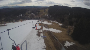 Snow park Paprsek - Lanovka - pohled dolů - 22.3.2023 v 12:40