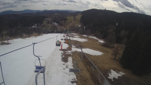 Snow park Paprsek - Lanovka - pohled dolů - 22.3.2023 v 13:40
