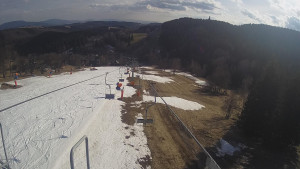 Snow park Paprsek - Lanovka - pohled dolů - 22.3.2023 v 15:40