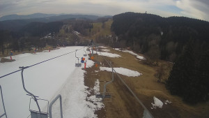 Snow park Paprsek - Lanovka - pohled dolů - 23.3.2023 v 08:00