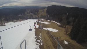 Snow park Paprsek - Lanovka - pohled dolů - 23.3.2023 v 11:15