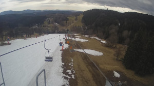 Snow park Paprsek - Lanovka - pohled dolů - 23.3.2023 v 12:20