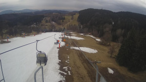 Snow park Paprsek - Lanovka - pohled dolů - 23.3.2023 v 13:45