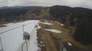 Snow park Paprsek - Lanovka - pohled dolů - 23.3.2023 v 14:00